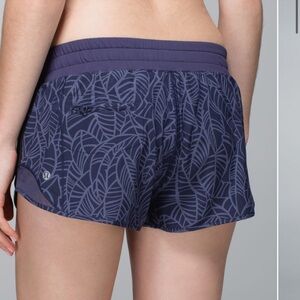 Lululemon Women’s Size 6 Cadet Blue Hotty Hot Active Running Shorts purple